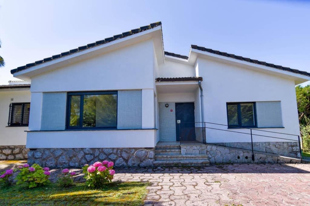 ¡Nuevo! Espectacular Casa En La Playa De Berria Villa Santoña Екстериор снимка